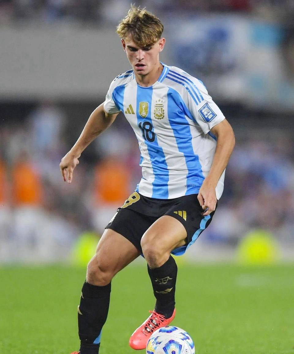 艳的表现, 不遗余力地