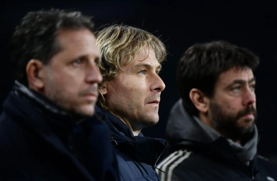 告和不存在, 万欧元, gwwus