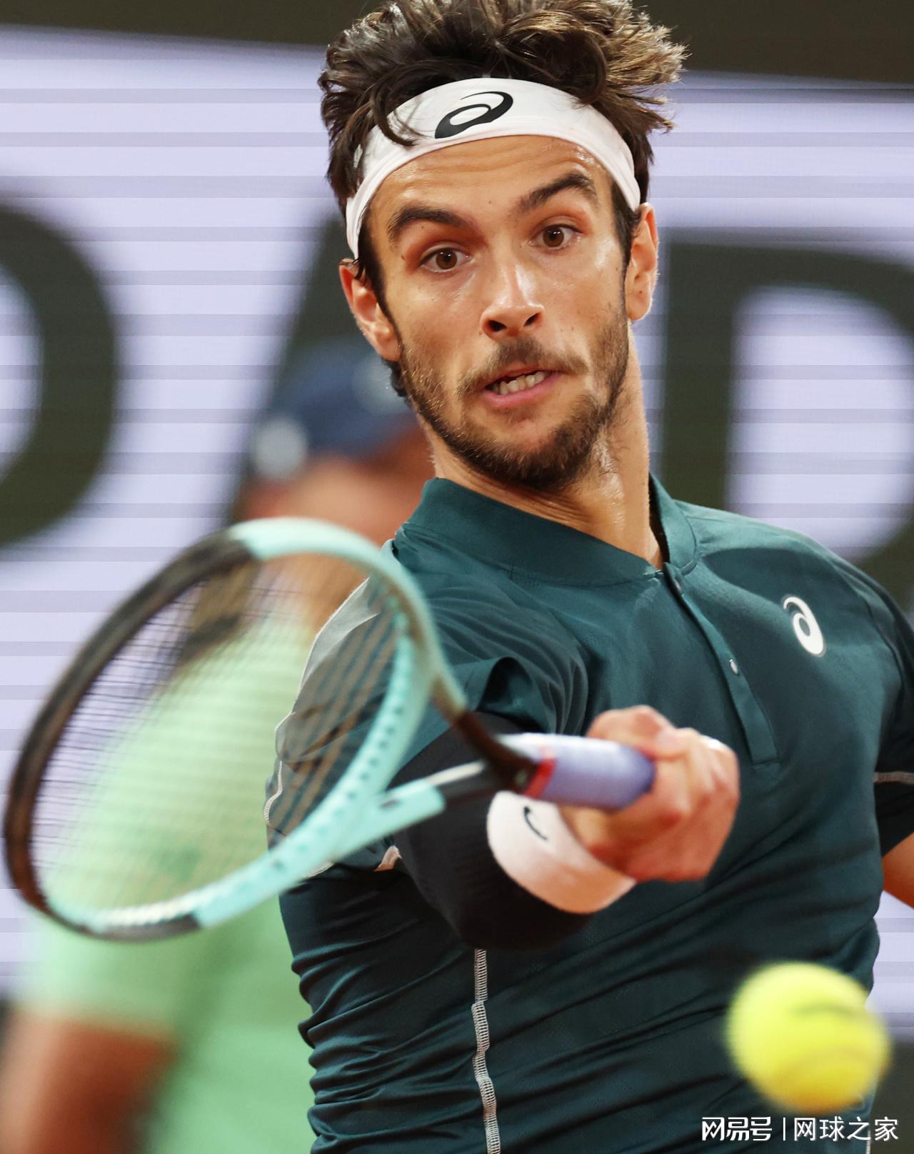 地获得亚军, 明天继续, 顺利战胜对 地获得亚军, 明天继续, 顺利战胜对